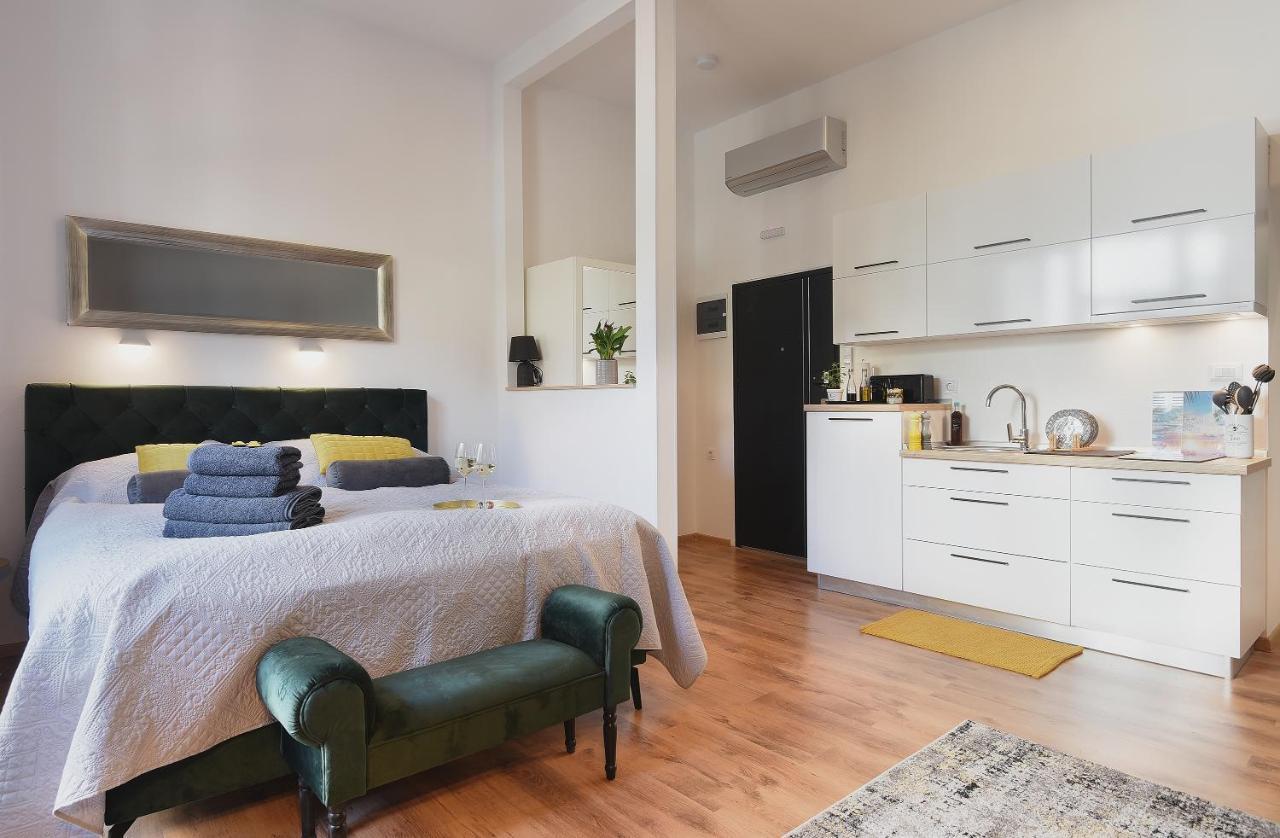 E&F Luxury Apartments PUY 외부 사진